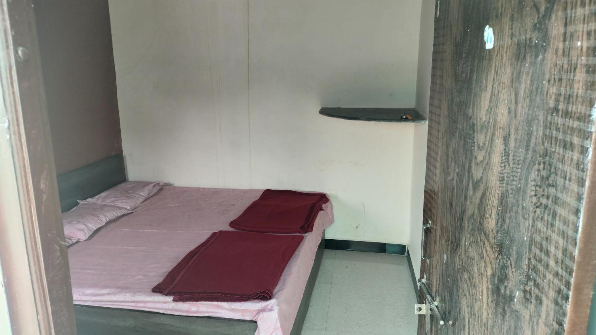 Kailash Kuti Guest House ウッジャイン エクステリア 写真
