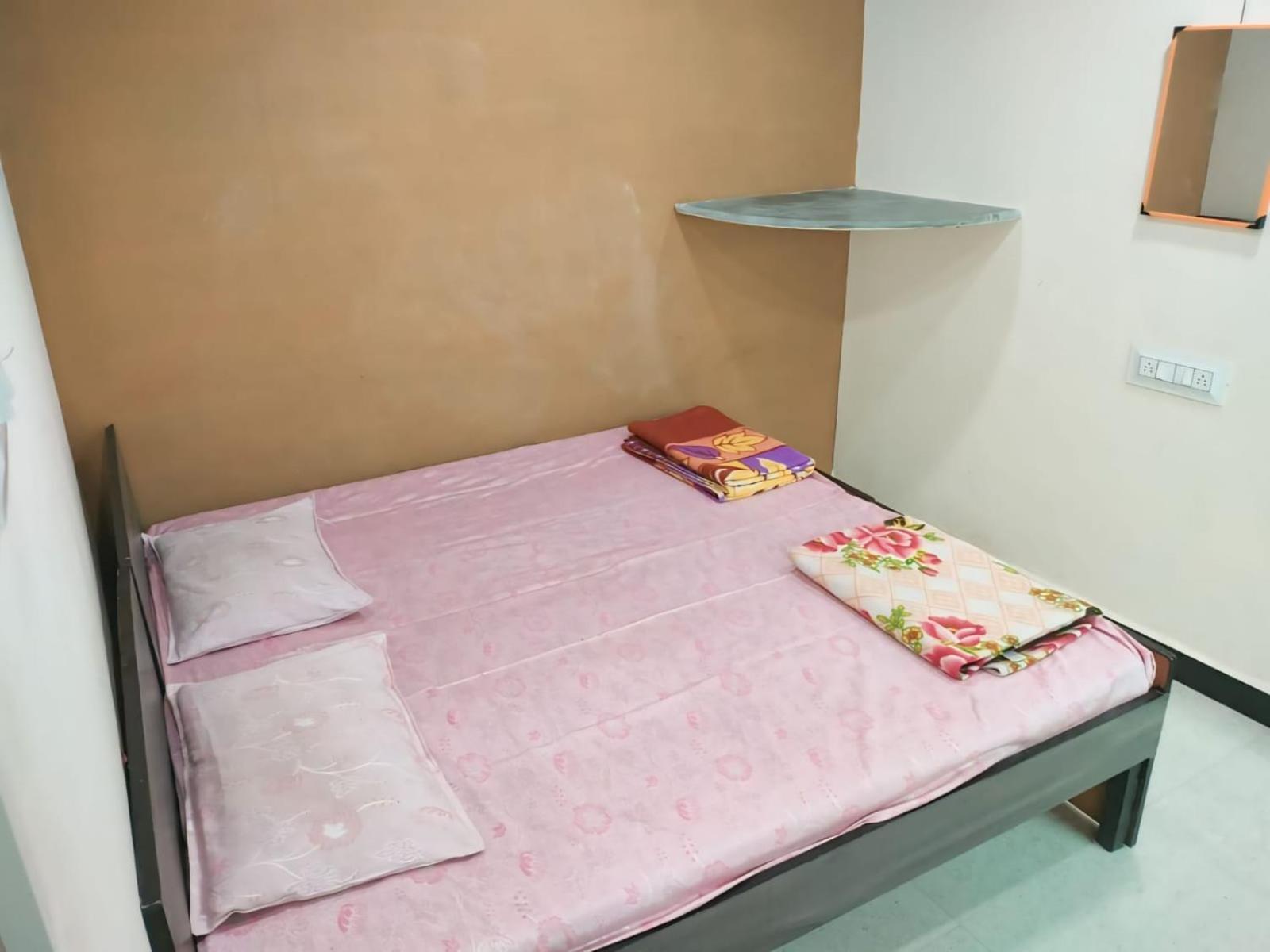 Kailash Kuti Guest House ウッジャイン エクステリア 写真